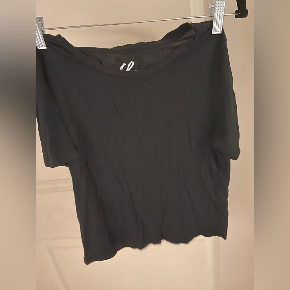 charlotte russe black flowy crop top tshirt